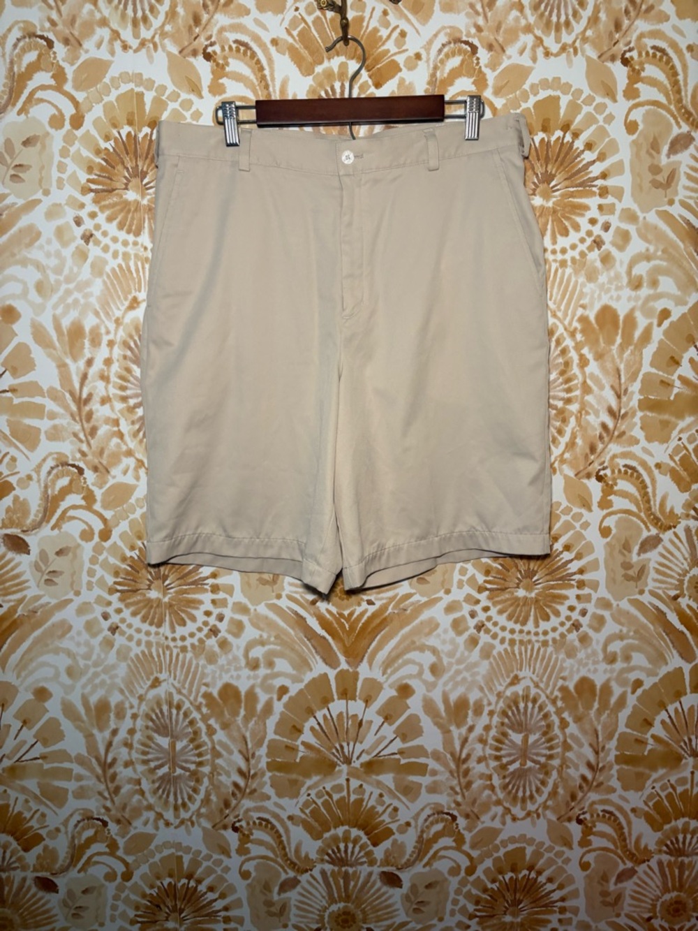 Nike Men's Beige Flat-Front Shorts Size 36